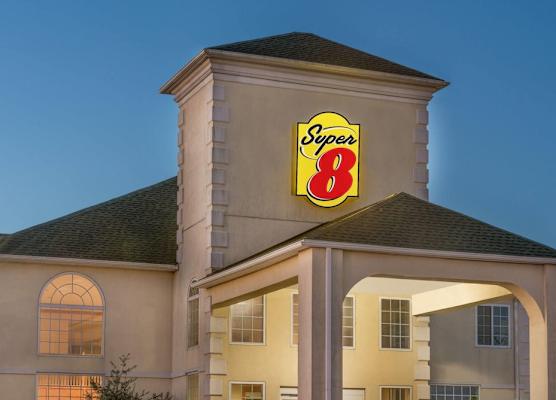 Super 8 by Wyndham Harrisburg Hershey North 1