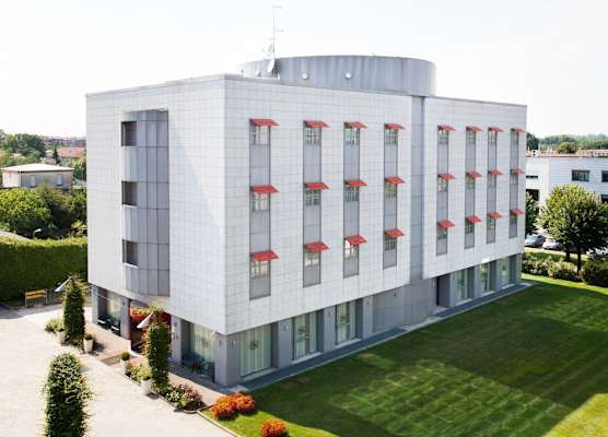 Hotel Senator 1