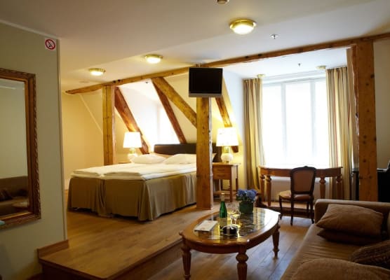 CRU Hotel 1