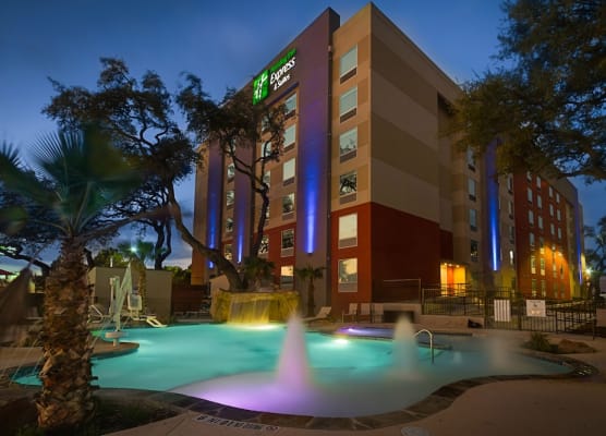 Holiday Inn Express & Suites SAN ANTONIO MEDICAL-SIX FLAGS by IHG 1