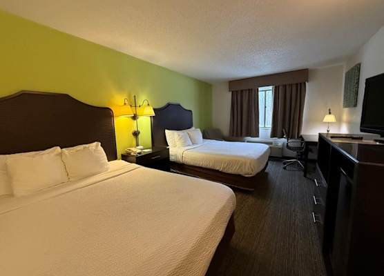 SureStay by Best Western Grove City 1