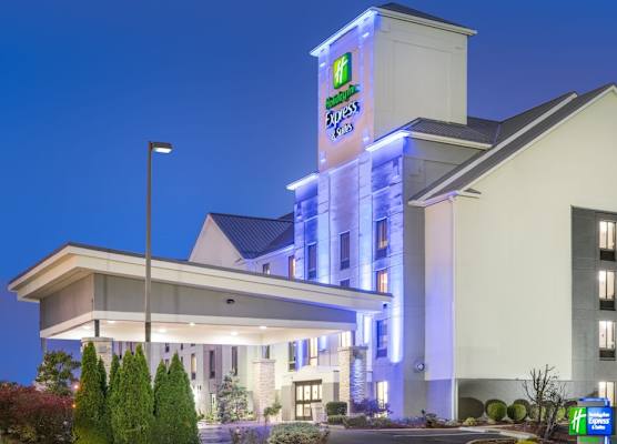 Holiday Inn Express & Suites LOUISVILLE EAST by IHG 1
