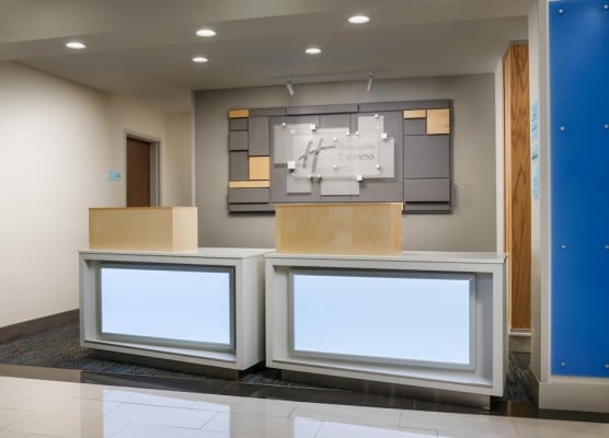 Holiday Inn Express & Suites OAKHURST-YOSEMITE PARK AREA by IHG 1