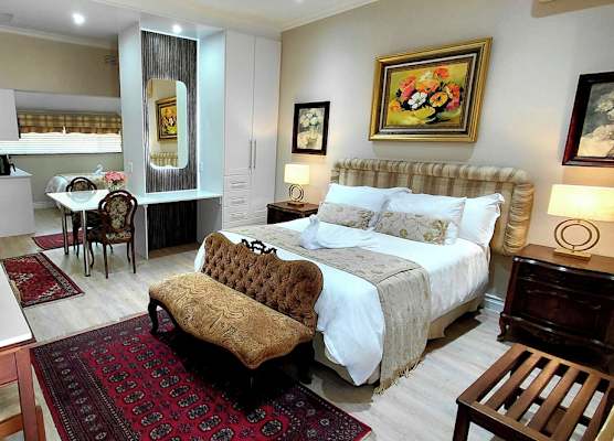 Royal Ridge Guesthouse 1