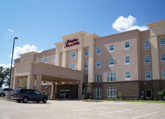 Hampton Inn & Suites Denison 1