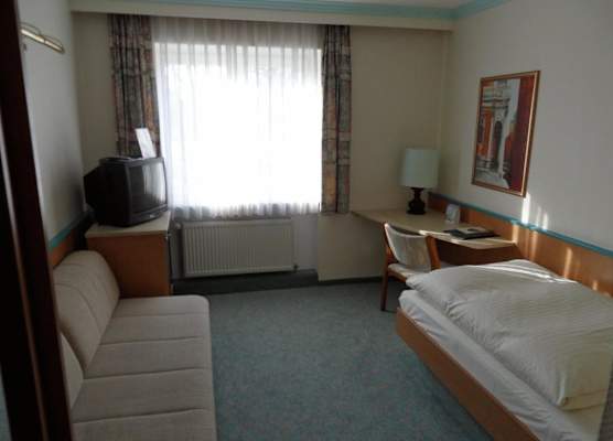 Parkhotel Crombach am Salingarten 1