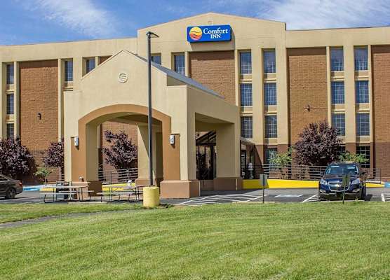 Comfort Inn Wethersfield - Hartford 1