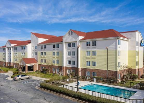 Days Inn by Wyndham Macon I-75 North 1