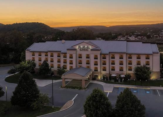 Fairfield Inn & Suites by Marriott Cumberland 1