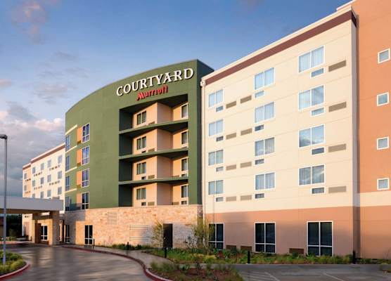 Courtyard by Marriott Dallas Plano/The Colony 1