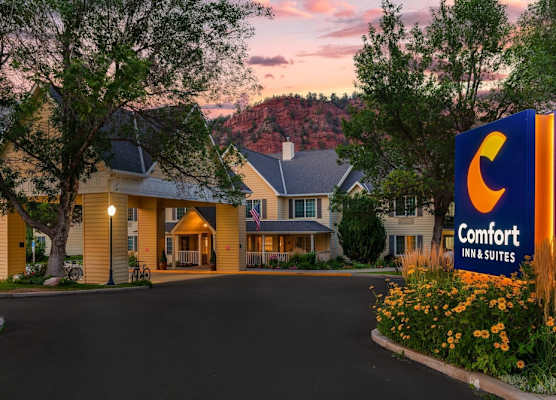 Comfort Inn & Suites Carbondale on the Roaring Fork 1