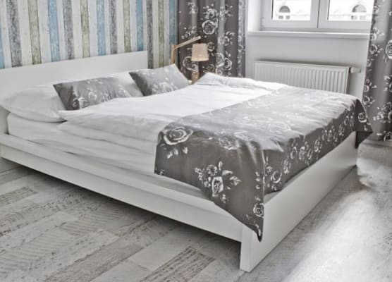 Royal Court Legerova 1