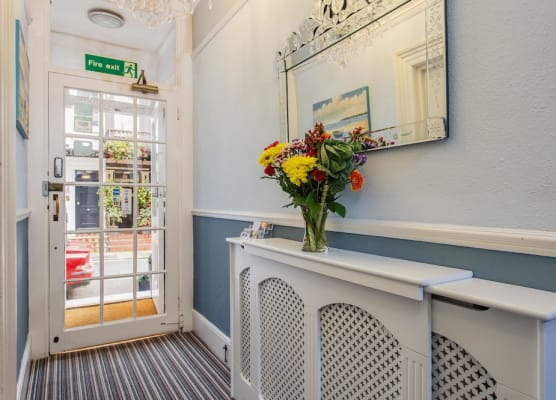 Brighton Surf Guest House 1
