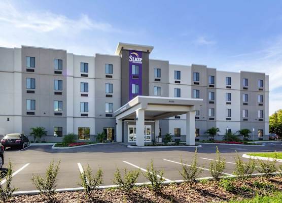 Sleep Inn & Suites Tampa South 1