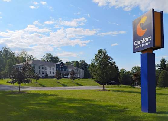 Comfort Inn & Suites Tunkhannock 1