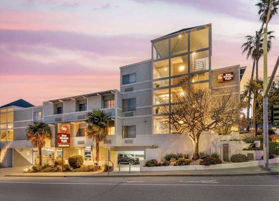 Best Western Plus All Suites Inn 1