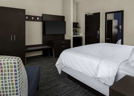 Holiday Inn Express KANSAS CITY DOWNTOWN by IHG 1