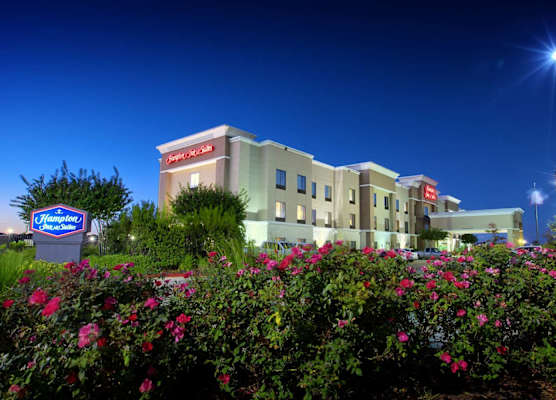 Hampton Inn & Suites Houston - Rosenberg 1