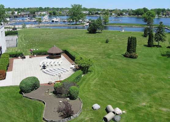 Ramada by Wyndham Belleville Harbourview Conference Center 1