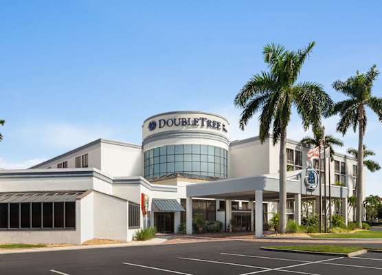 Doubletree by Hilton Fort Myers at Bell Tower Shops 1
