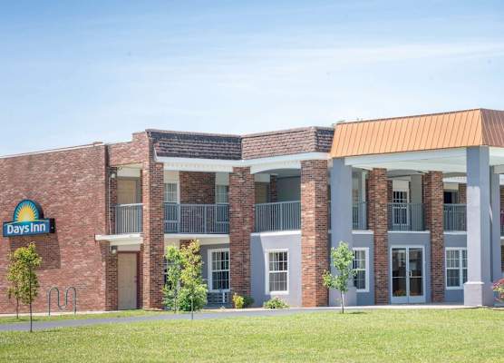 Days Inn by Wyndham Cave City 1