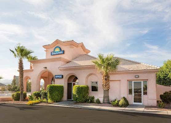 Days Inn by Wyndham Bullhead City 1