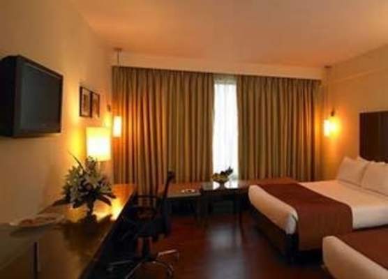 Paradise Hotels & Resorts 1