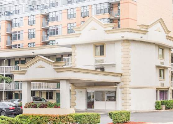 Days Inn by Wyndham Arlington Pentagon 1