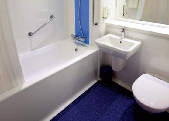 Travelodge Chertsey 1