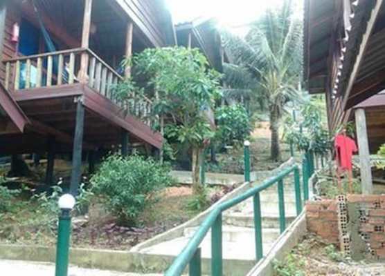 Happy Elephant Bungalows 1