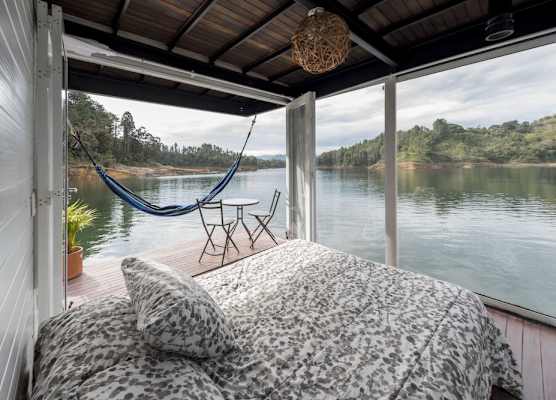 Hotel Pietrasanta Cabañas frente a la Represa Peñol Guatape 1