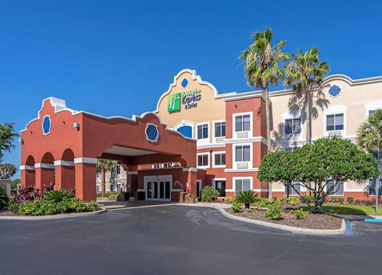 Holiday Inn Express & Suites THE VILLAGES by IHG 1