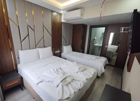 The Golden Pera's Hotel & Spa 1