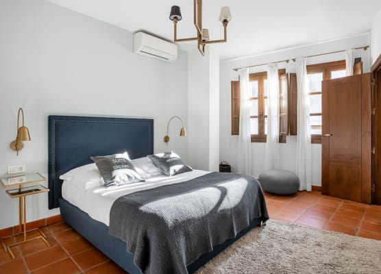 Limehome Granada Calle Sta. Ana 1