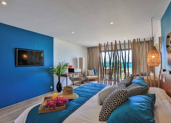Orient Beach Hotel 1
