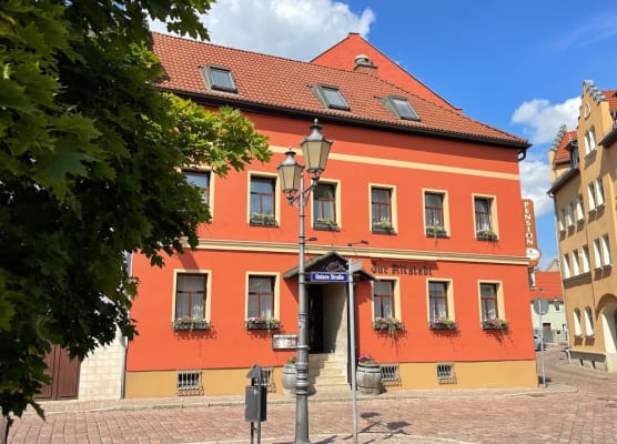 "Zur Altstadt - Am Fuße der Osterburg" Gaststätte, Pension, FEWO 1