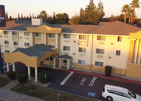 Aurora Inn 1