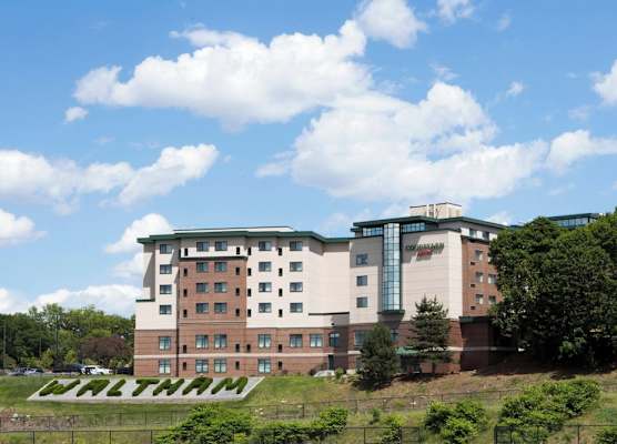 Courtyard by Marriott Boston Waltham 1