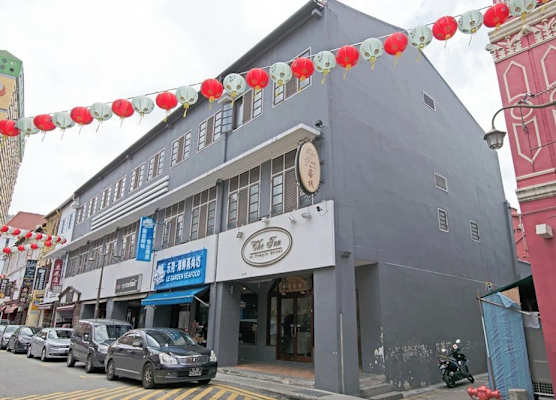 iNN at Temple St by Q Loft Newly Renovated 1