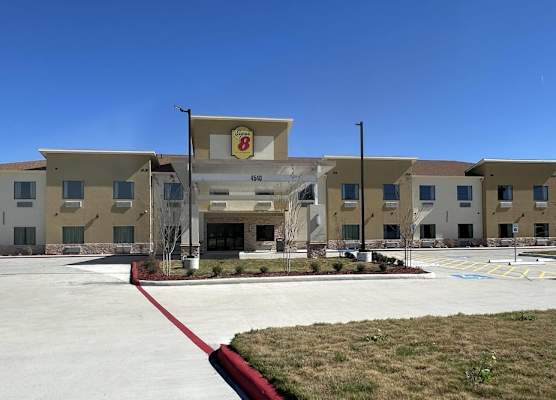Super 8 by Wyndham Baytown 1