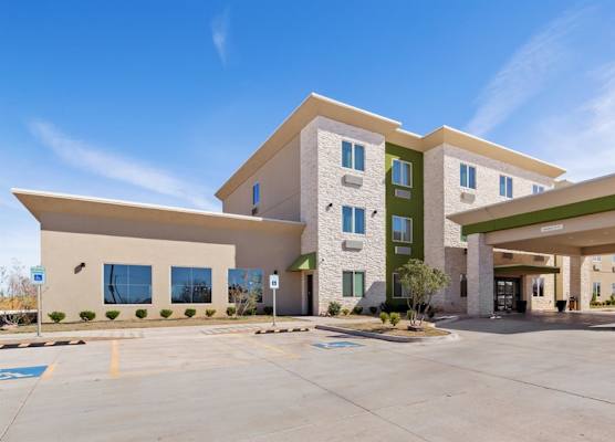 Best Western Lindsay Inn & Suites 1