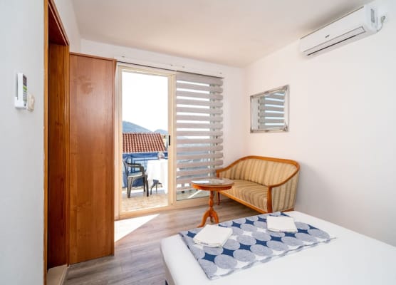 Apartment & Rooms Alan 1