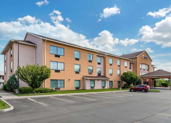 Comfort Inn & Suites Farmington - Victor 1