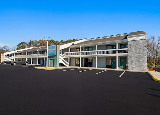 Rodeway Inn Richmond West End 1