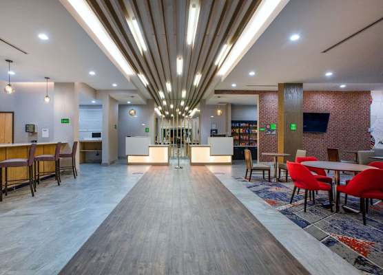 La Quinta Inn & Suites by Wyndham Manassas, VA- Dulles Airport 1