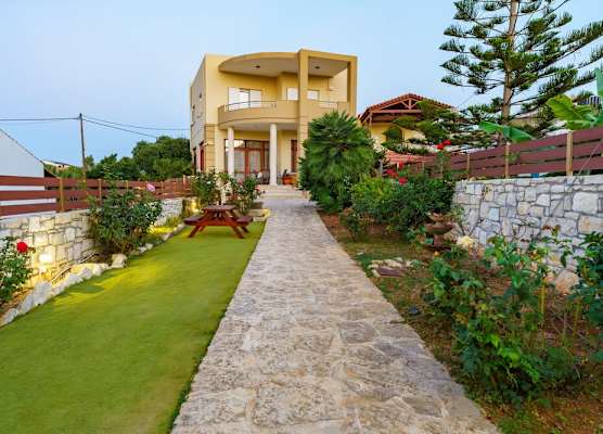 Kelaya Luxury Apartments 1