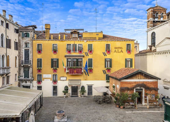 Unahotels Ala Venezia - Adults Only 1
