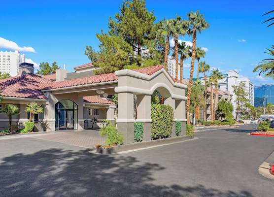 Desert Rose Resort 1