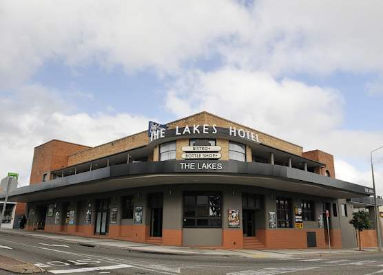 The Lakes Hotel 1