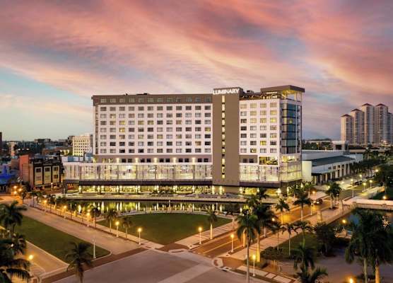 Luminary Hotel & Co., Autograph Collection 1